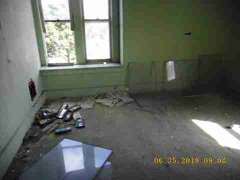 3011 Virginia Park (41)_m.jpg